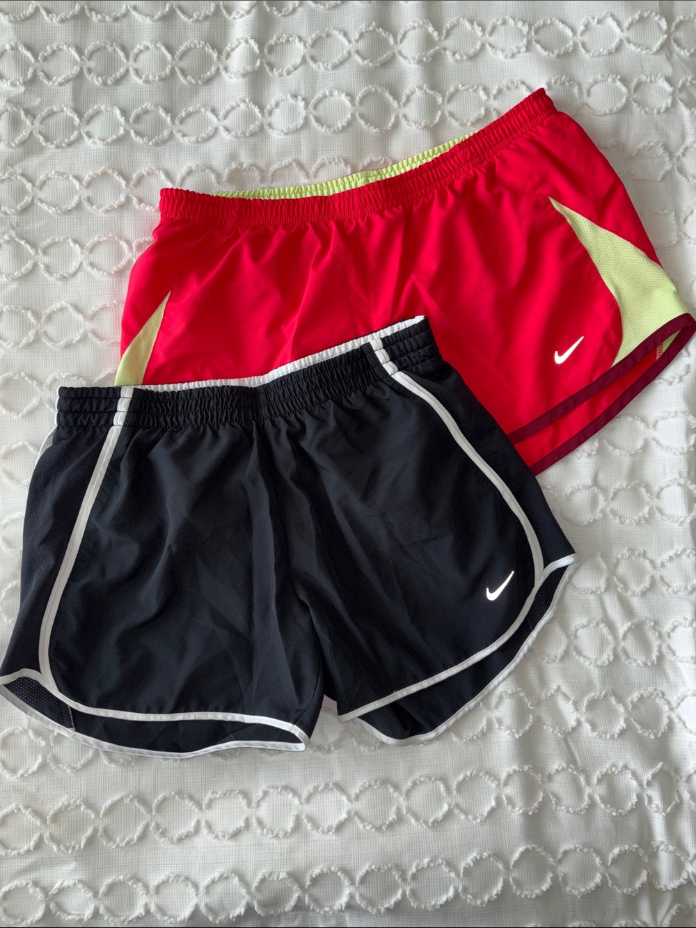 Nike Women's Running Shorts Duo — Black & Hot Pink